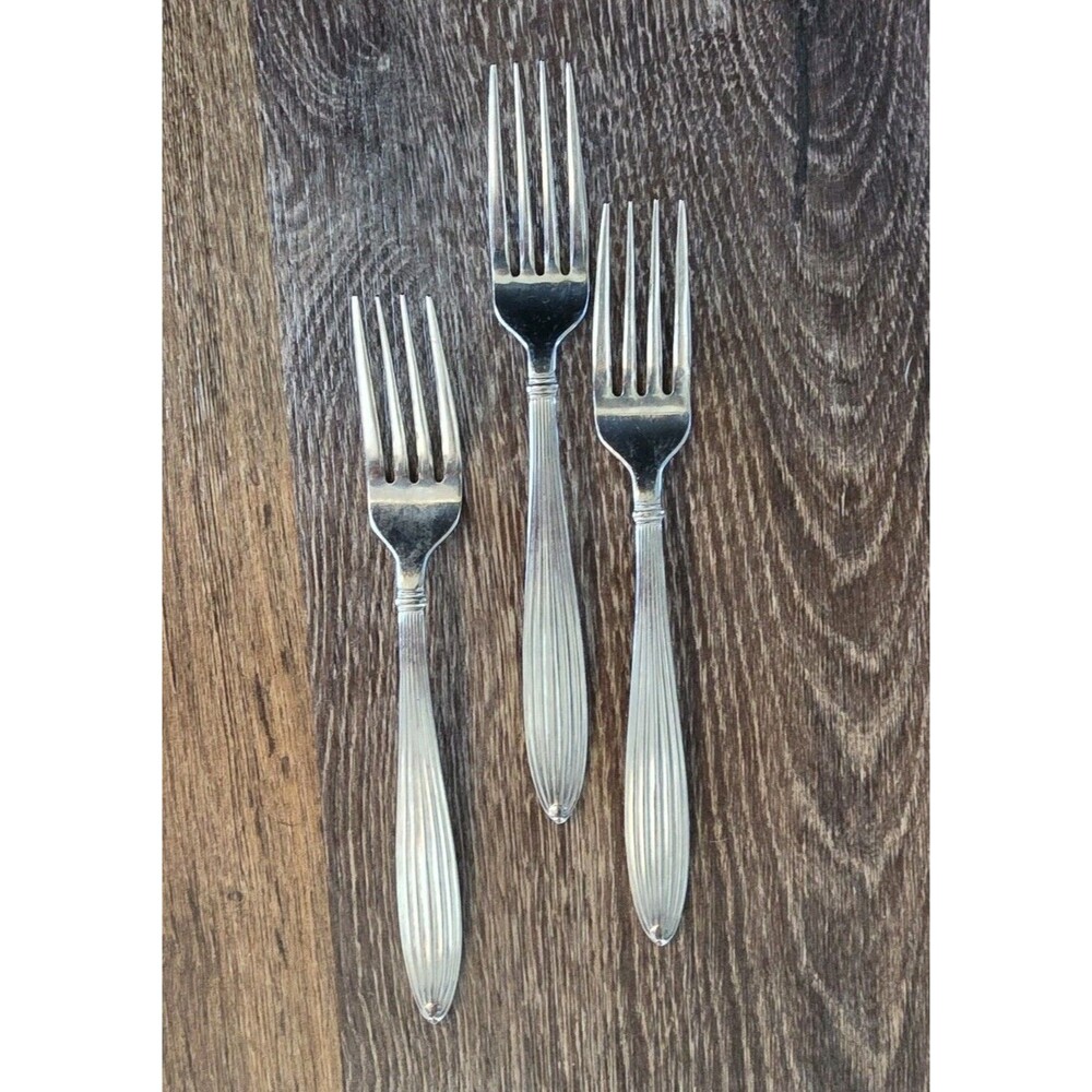 Reed & Barton 8/10 Stainless Jubilee 3 Dinner Forks